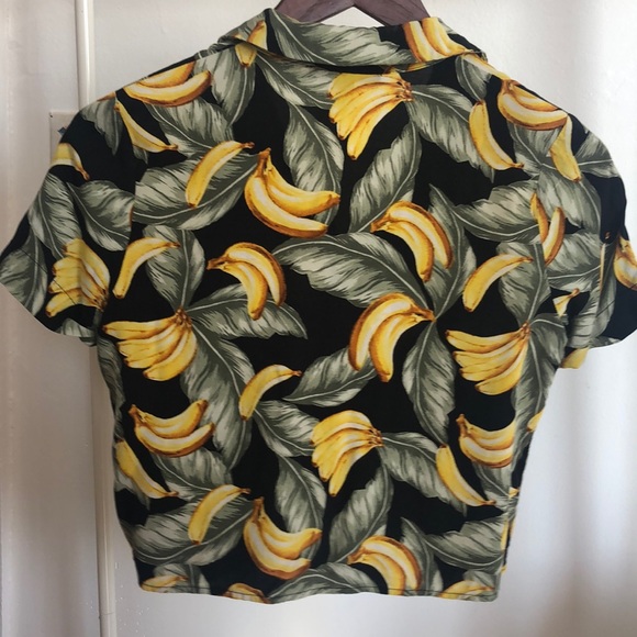 Printed Collared Crop Top - Picture 3 of 3